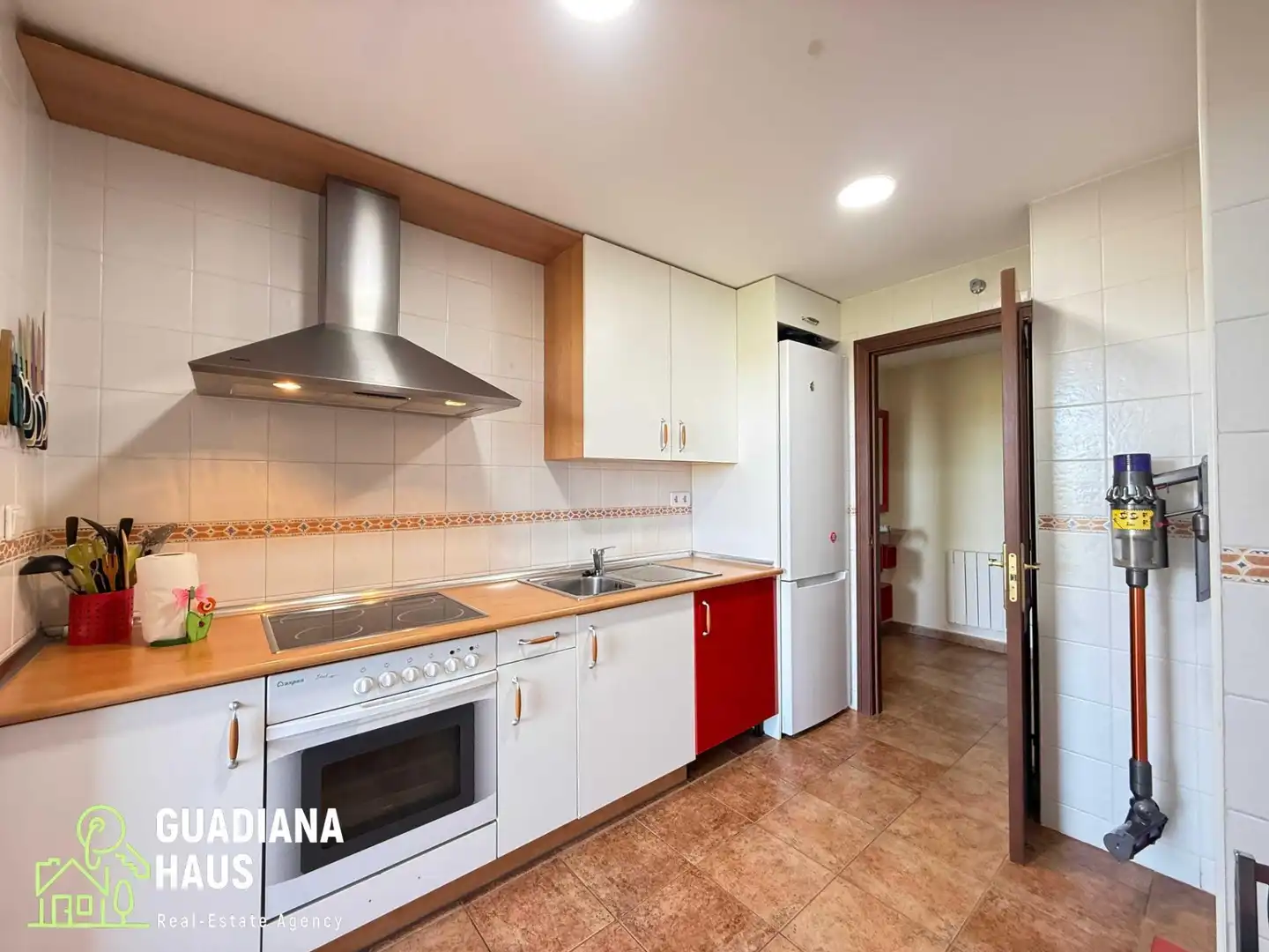 Cuina de Apartament en venda en Ayamonte amb Jardí privat, Terrassa i Piscina comunitària