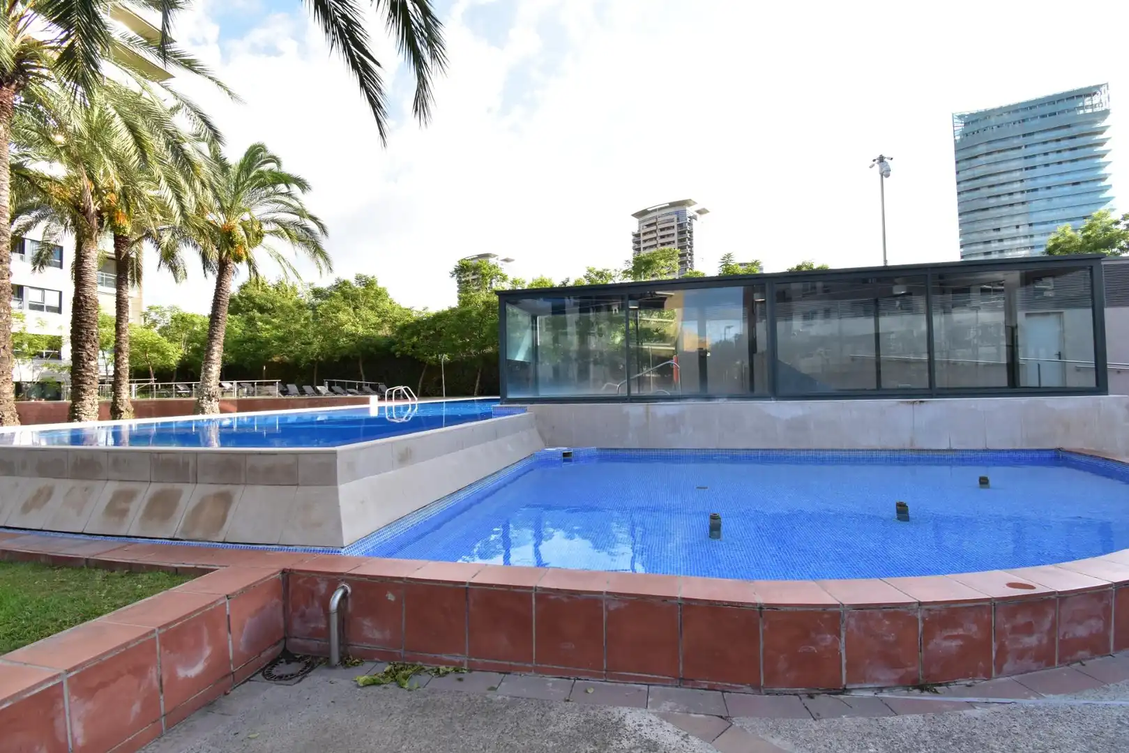 Piscina de Piso de alquiler en Barcelona con Aire acondicionado, Calefacción y Terraza