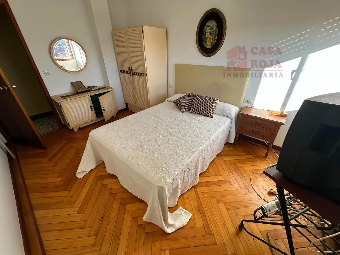 Dormitori de Casa o xalet en venda en Cangas  amb Calefacció, Terrassa i Traster