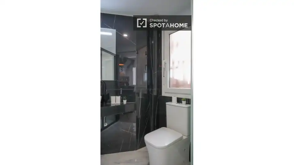 Room in Entrevías