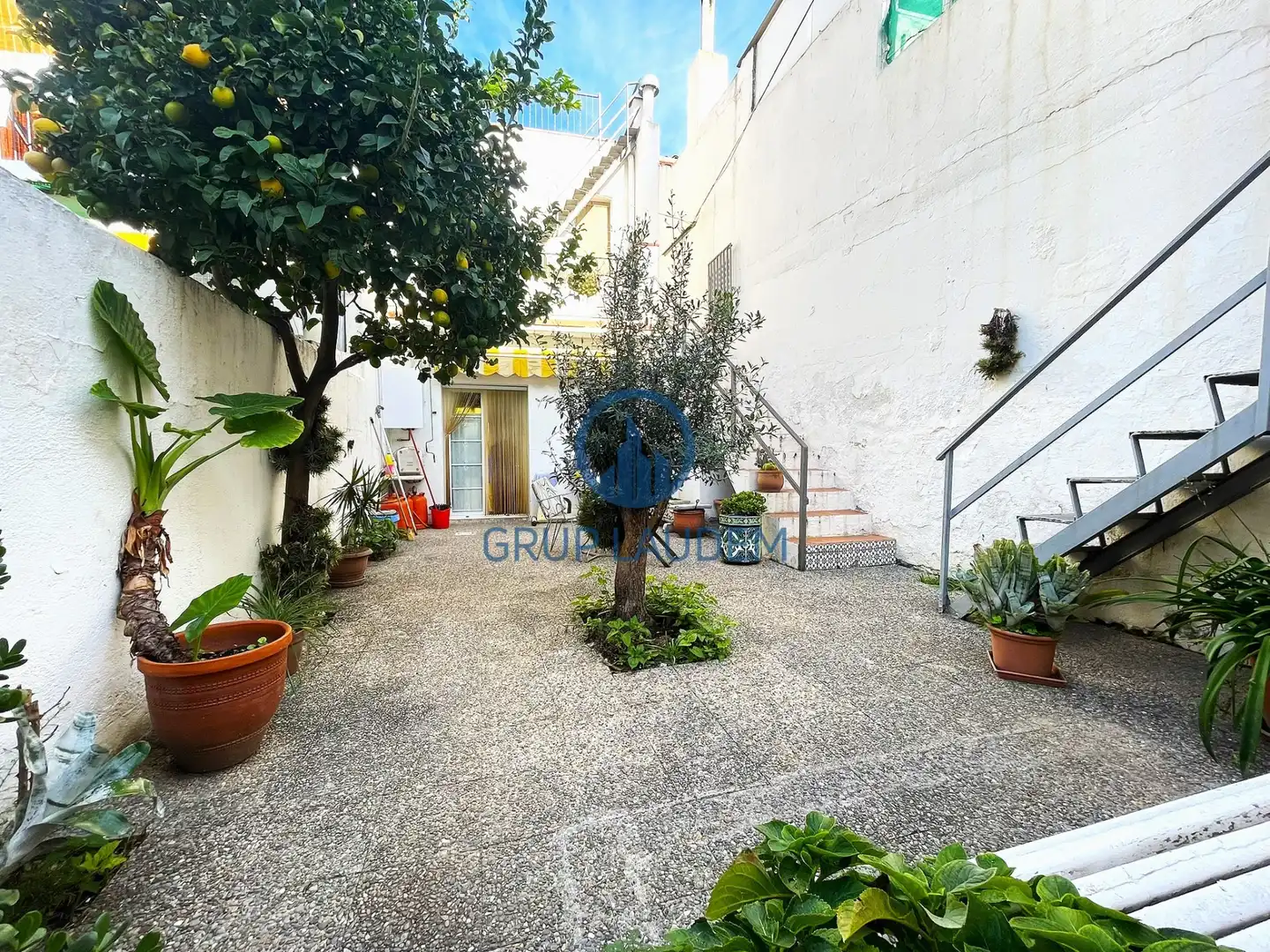 Exterior view of Houses for sale in Mataró  with Terrace, Storage room and Oven