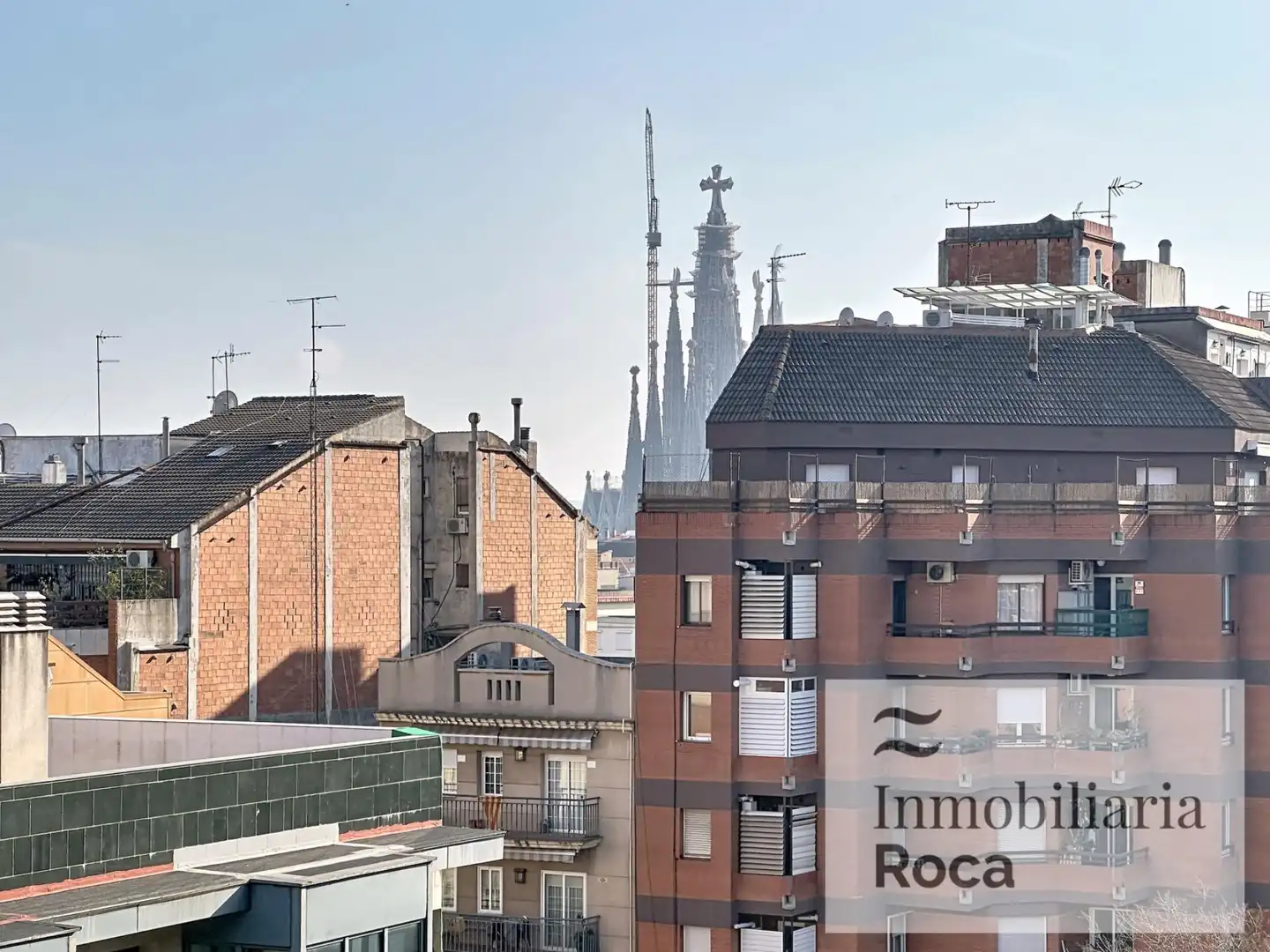 Vista exterior de Apartament en venda en Barcelona amb Balcó