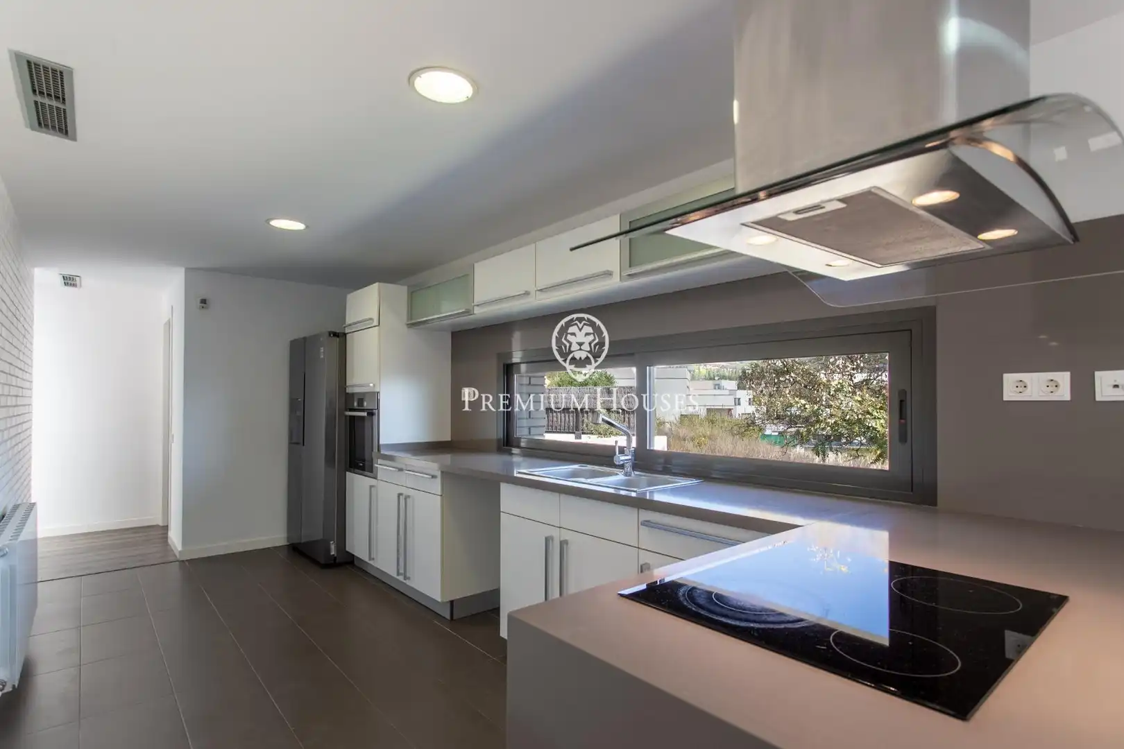 Cocina de Casa o chalet en venta en Mataró con Aire acondicionado, Calefacción y Jardín privado