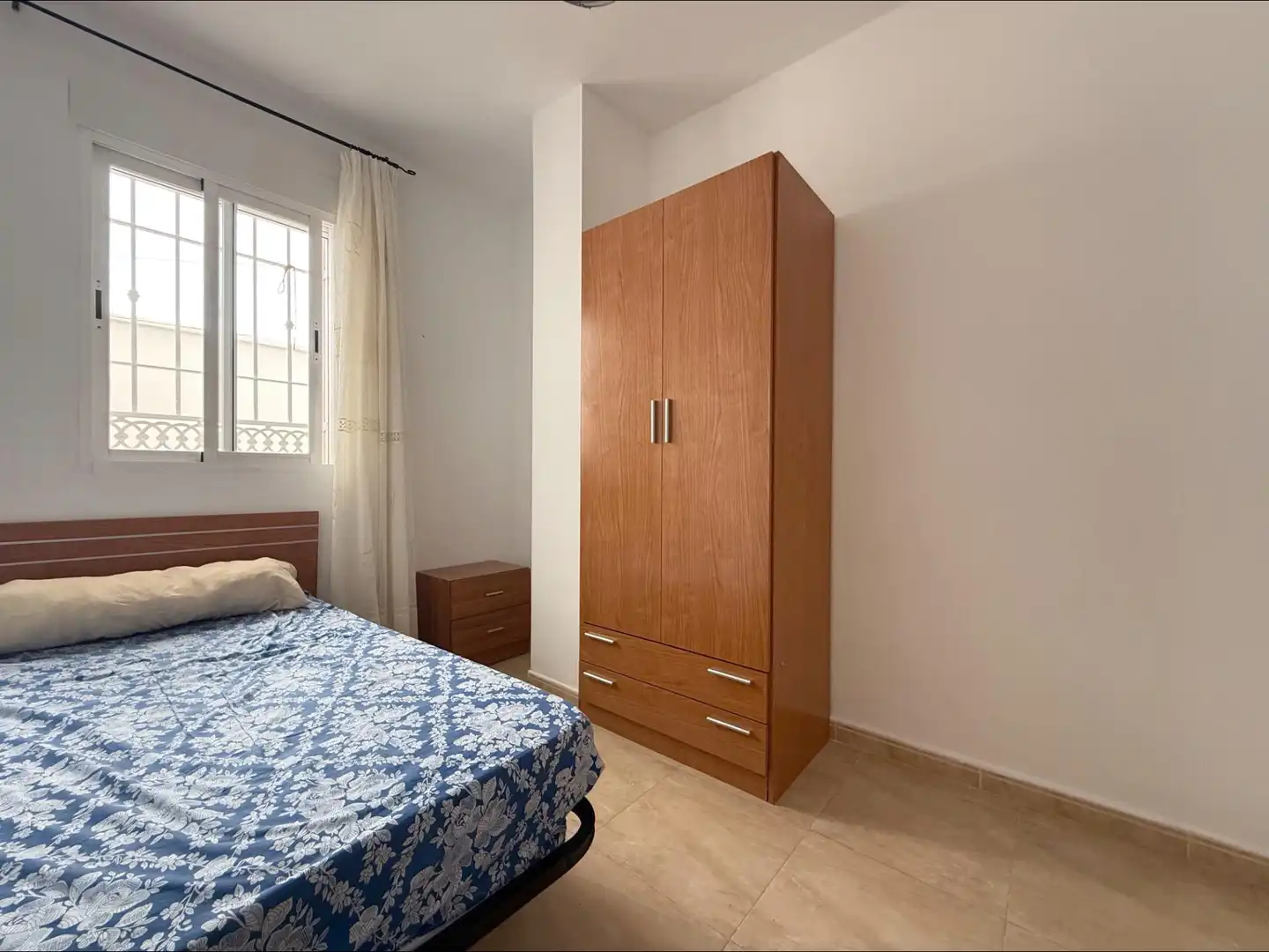 Habitación de Piso de alquiler en Albolote con Calefacción y Amueblado