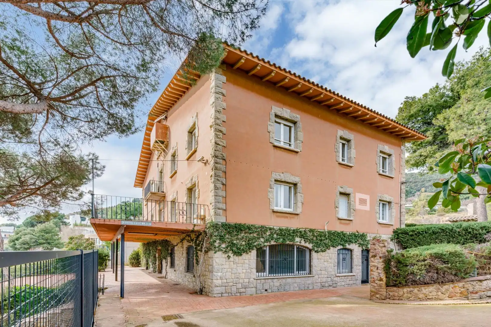 Außenansicht von Geschaftsraum zur Miete in Barcelona
