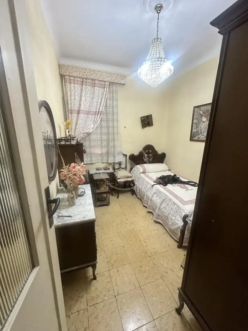 Dormitori de Pis en venda en Linares amb Terrassa