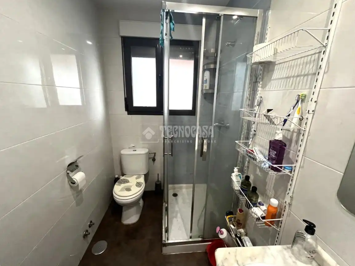 Baño de Piso en venta en Valladolid con Calefacción y Terraza