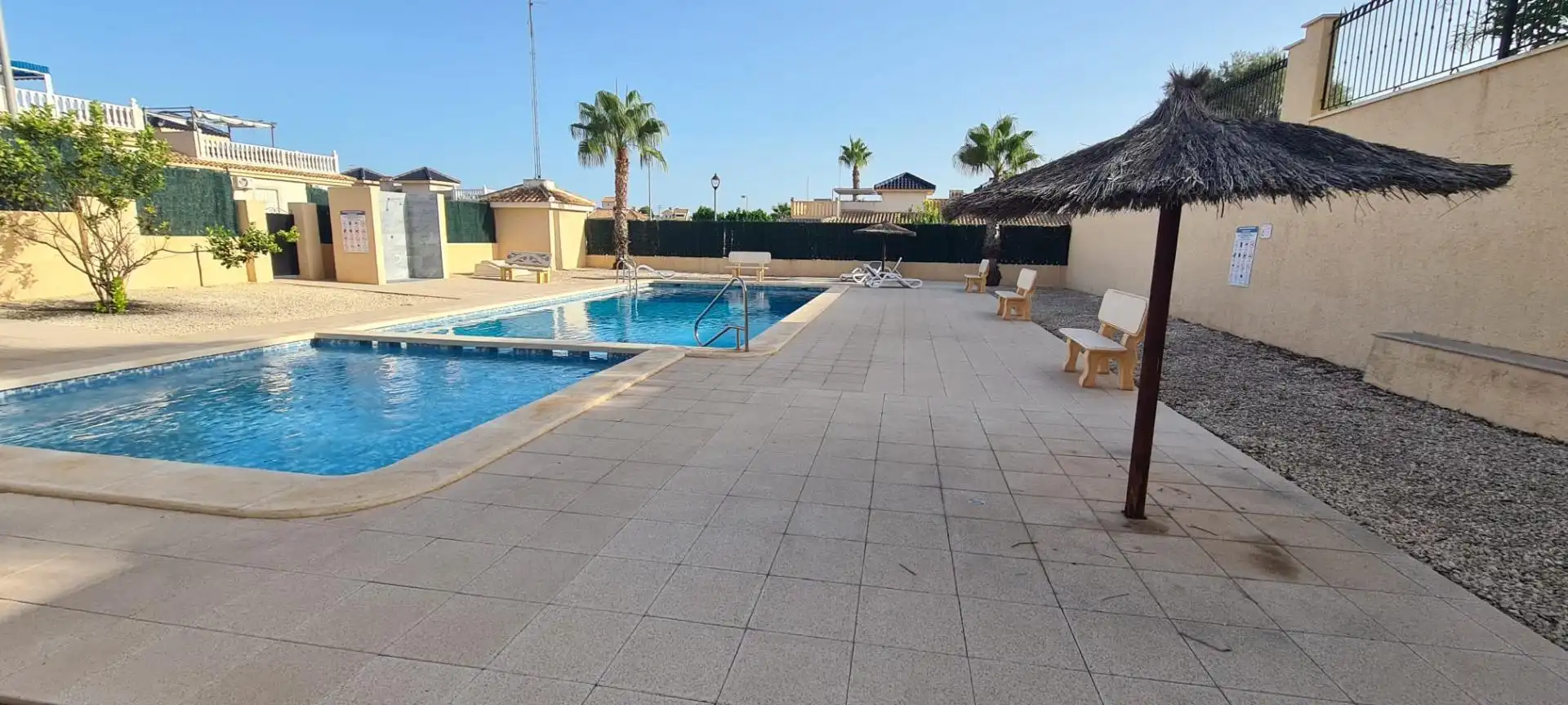 Piscina de Casa adosada en venda en Ciudad Quesada