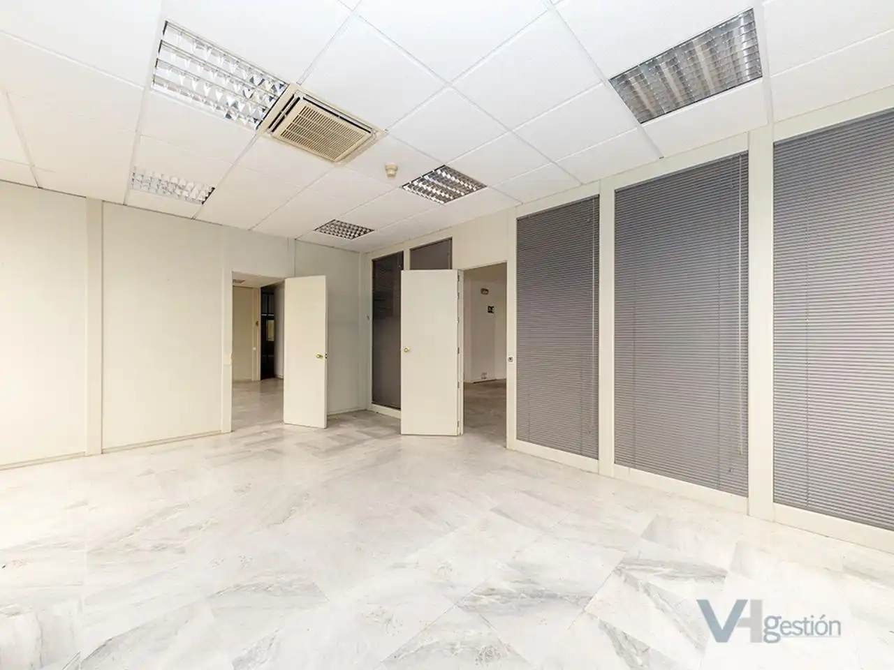 Office for sale in REINO UNIDO, El Cano - Los Bermejales