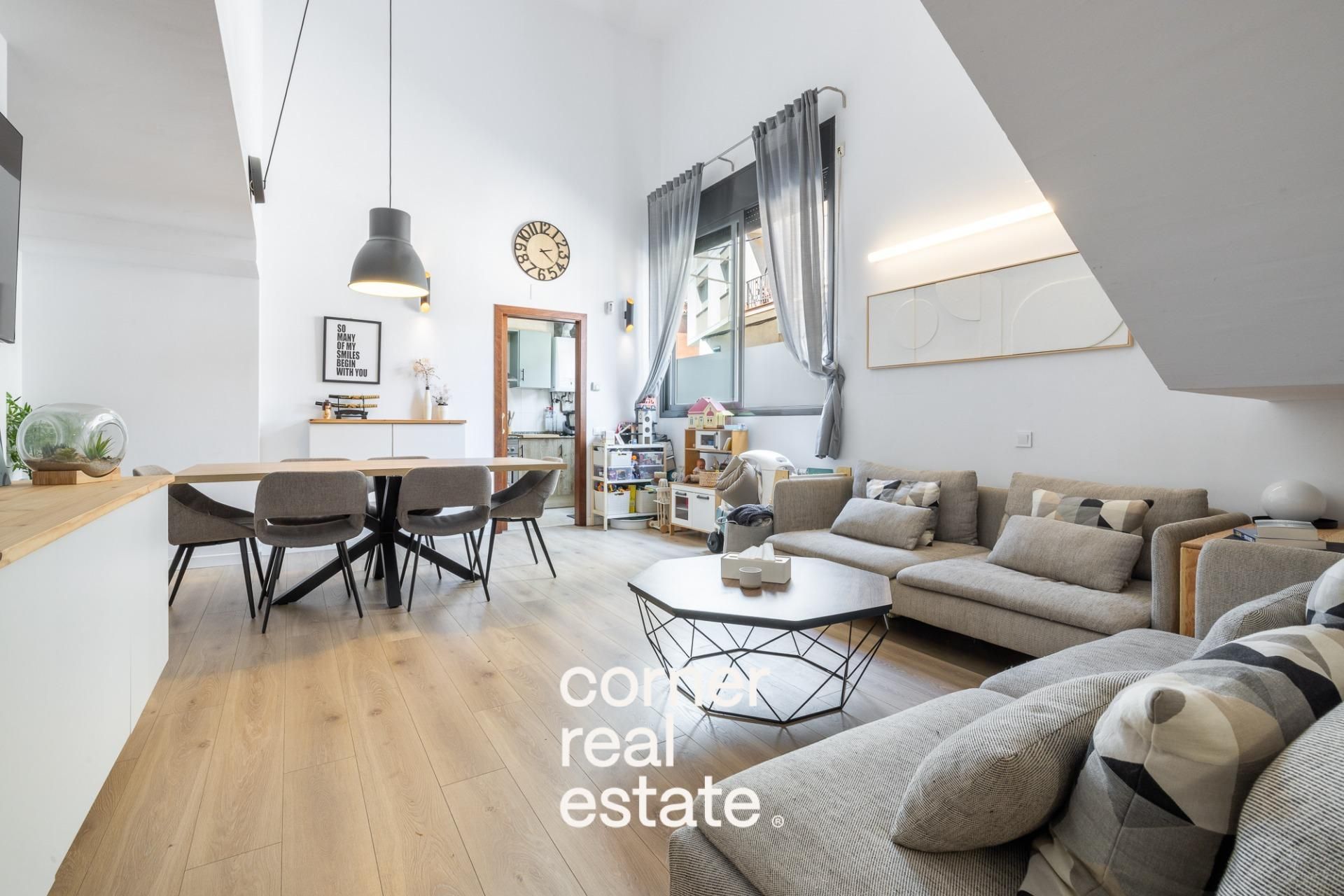 Sala de estar de Planta baja en venta en Cerdanyola del Vallès con Aire acondicionado y Calefacción