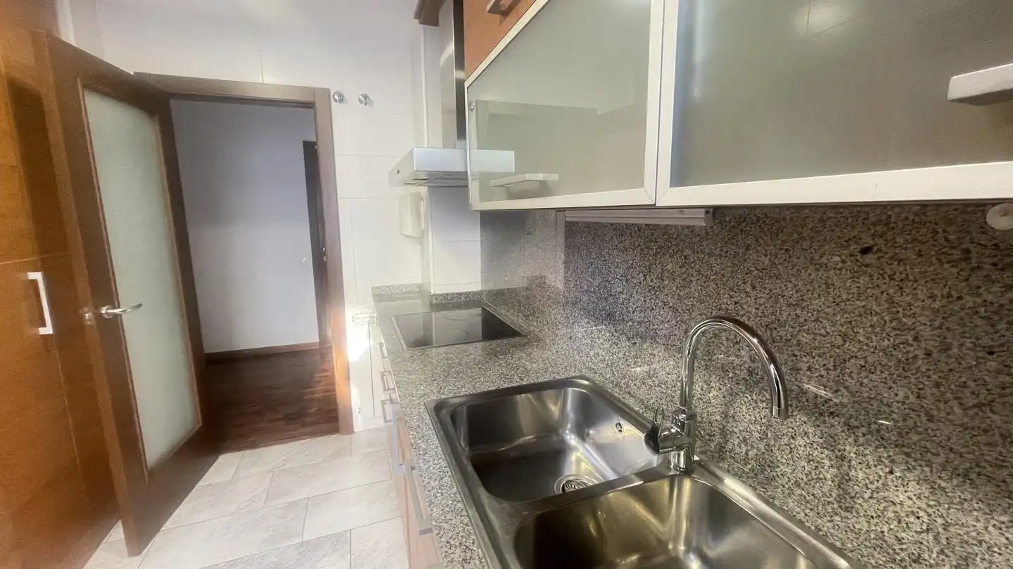 Cocina de Piso en venta en Terrassa con Balcón