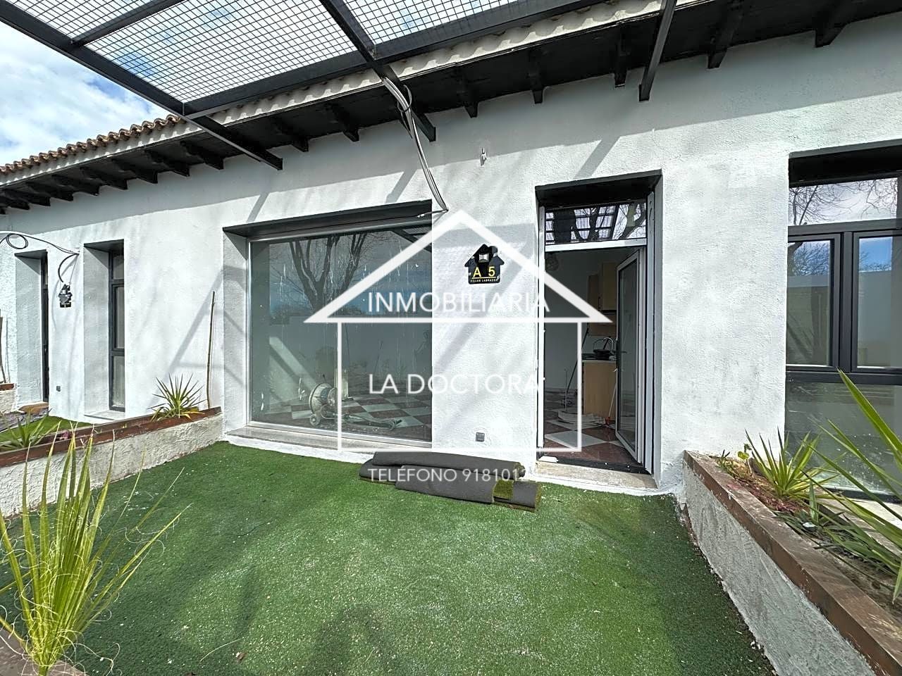 Exterior view of Planta baja to rent in Navalcarnero  with Air Conditioner and Private garden