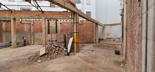 Nave industrial en Venta en Avenida de Valencia - Avenida de Casalduch