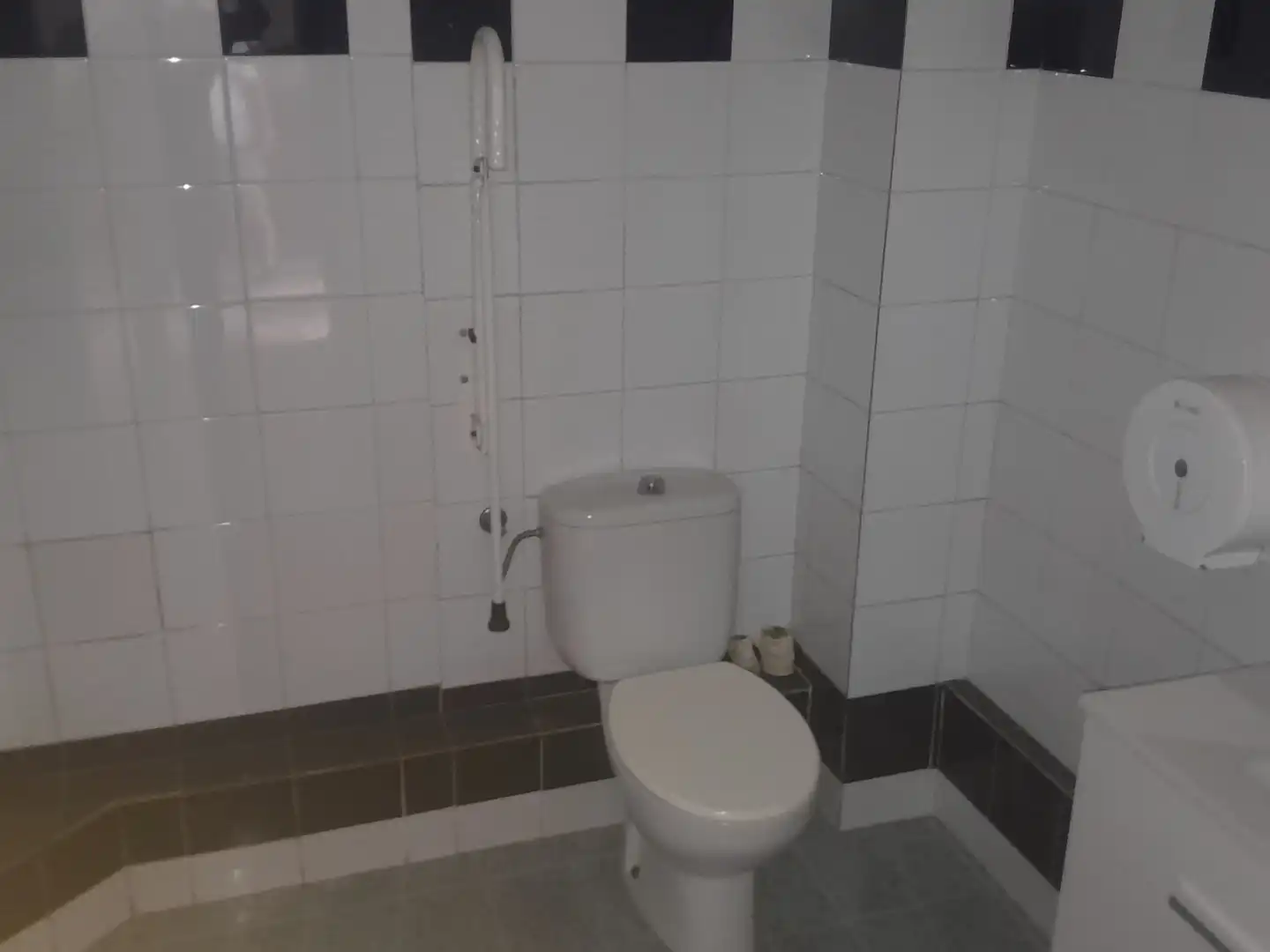 Baño de Local en venta en Valencia con Aire acondicionado