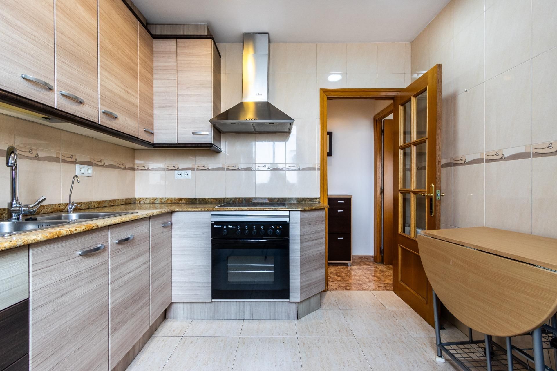 Cocina de Piso en venta en Sabadell con Aire acondicionado