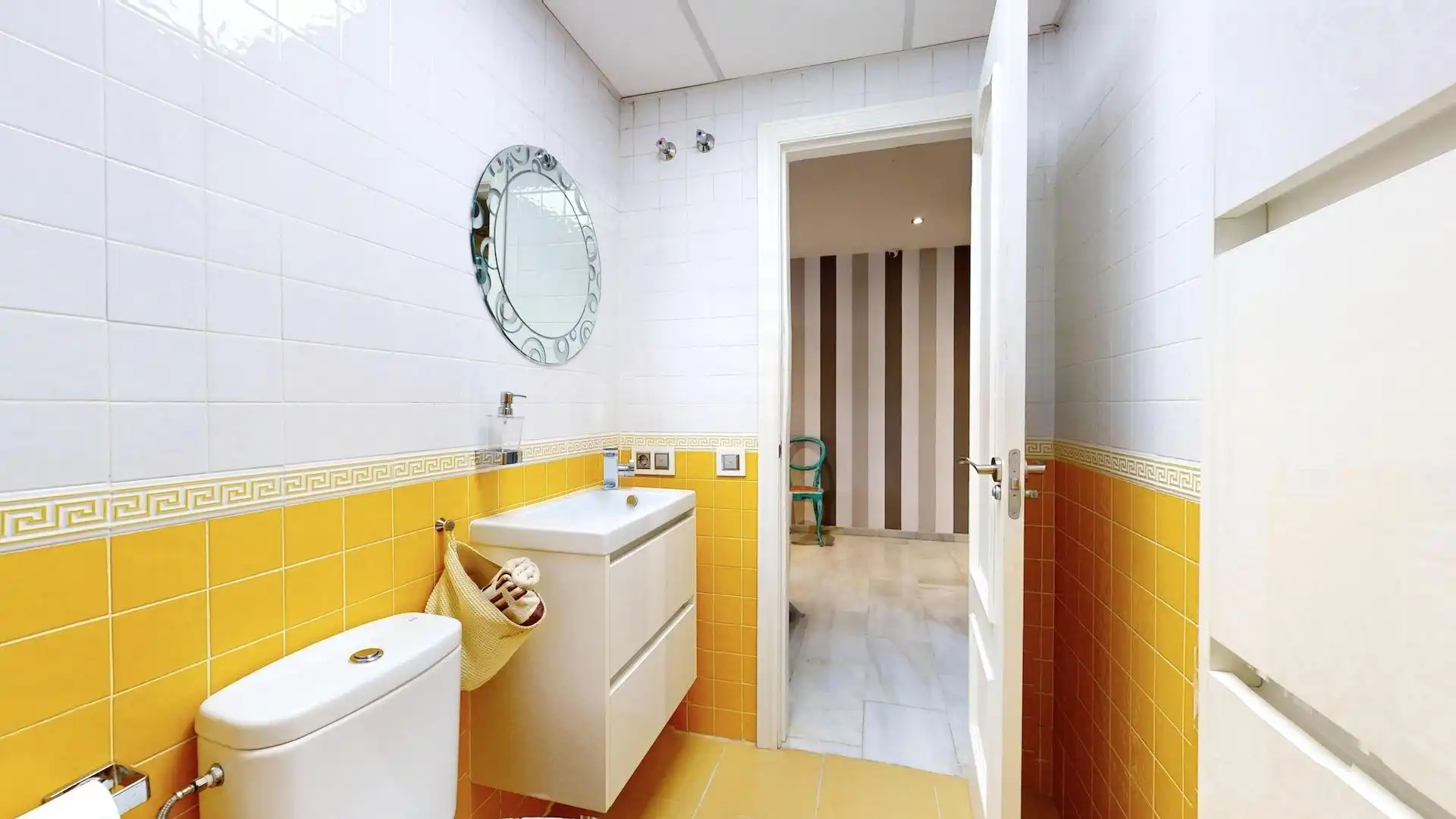 Bathroom of Houses for sale in Villafranca de Córdoba  with Air Conditioner, Heating and Terrace