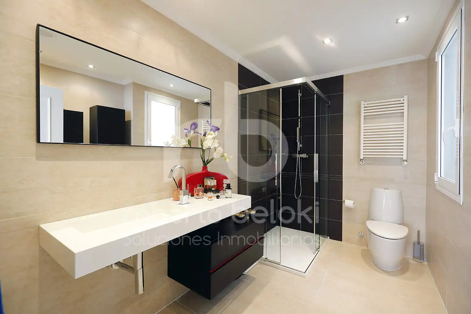 Baño de Piso en venta en Donostia - San Sebastián  con Calefacción, Terraza y Balcón