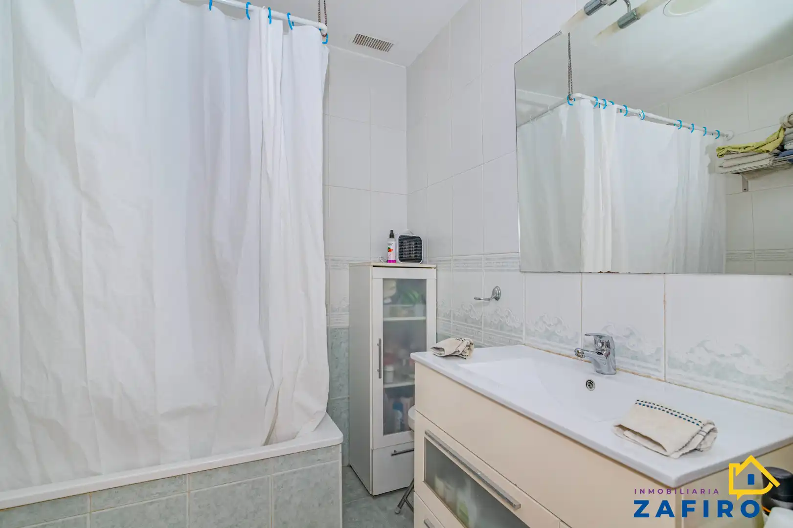 Badezimmer von Haus oder Chalet zum Verkauf in Alhendín mit Heizung, Parkett und Abstellraum