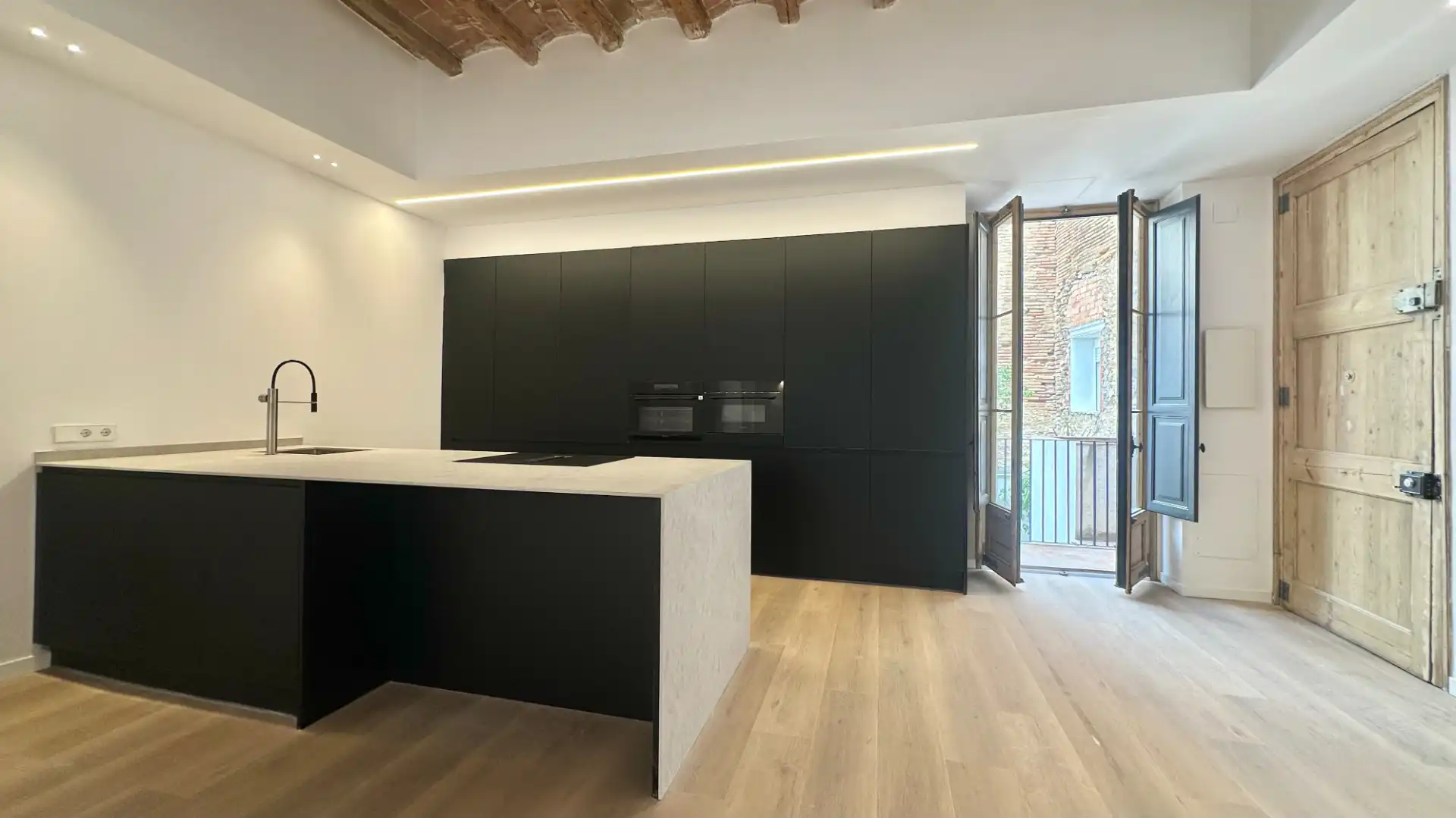 Appartamento con terrazza in vendita a Raval de Martí Folguera 51, imagen 10