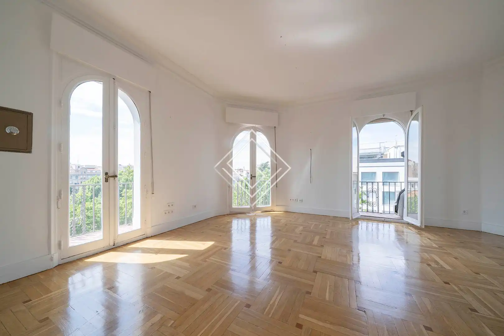 Bedroom of Office for sale in Madrid