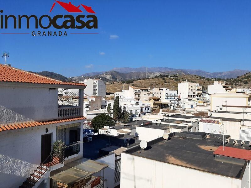 Vista exterior de Pis en venda en Almuñécar amb Terrassa i Alarma