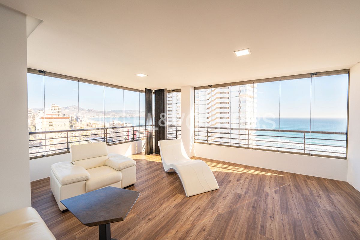 Living room of Flat for sale in Alicante / Alacant  with Air Conditioner and Community pool