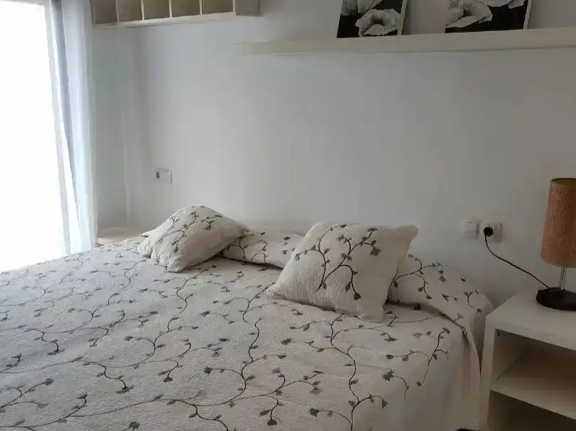 Schlafzimmer von Wohnung zur Miete in Palamós mit Klimaanlage, Parkett und Möbliert