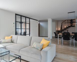 Living room of Single-family semi-detached for sale in  Madrid Capital  with Air Conditioner, Terrace and Balcony