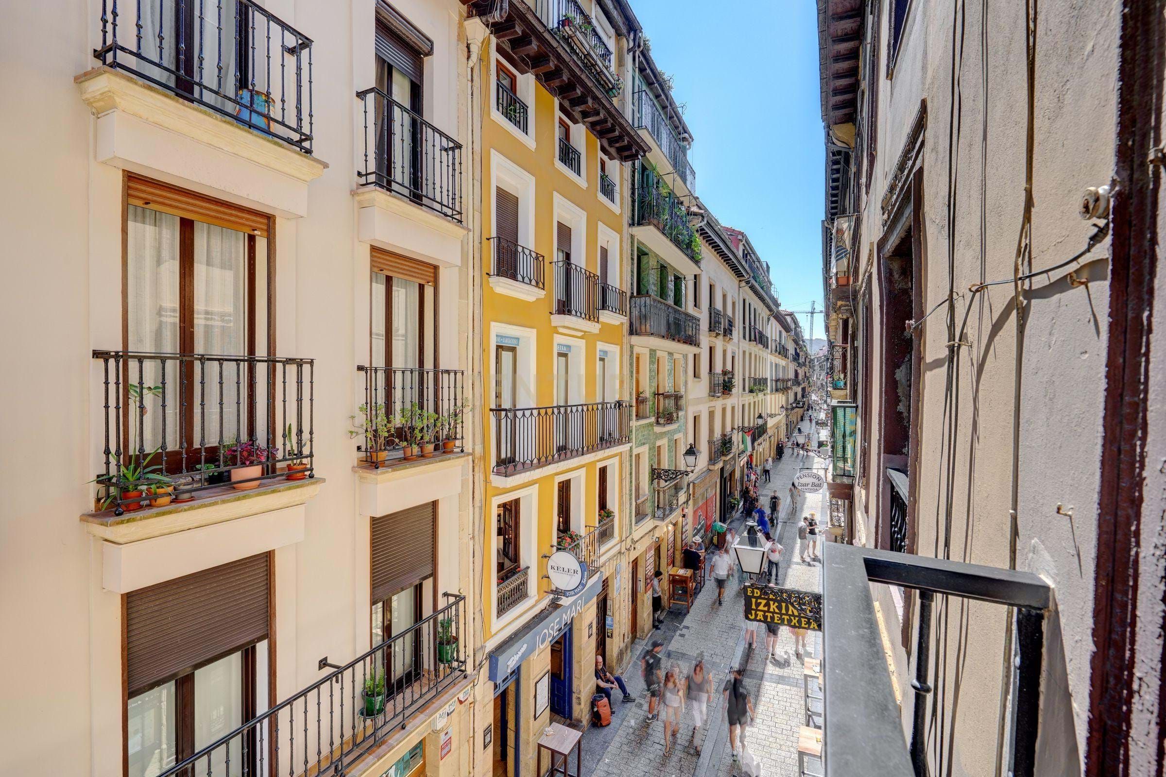 Exterior view of Flat for sale in Donostia - San Sebastián 