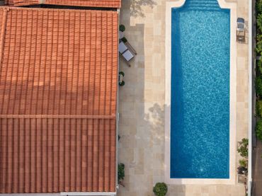 Chalet con piscina en venta en Calle Gabriela Mistral 5