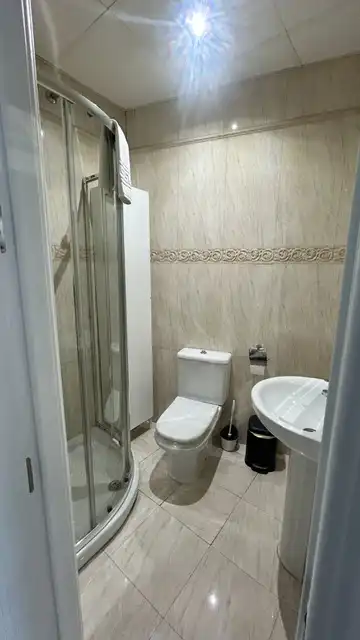 Baño de Piso de alquiler en Córdoba con Aire acondicionado, Calefacción y Amueblado