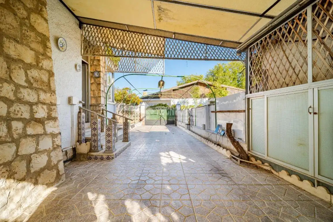 Semi-detached house with pool for sale in Los Villares, imagen 5