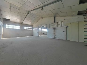 Industriegebäude zum Verkauf in TV-2034