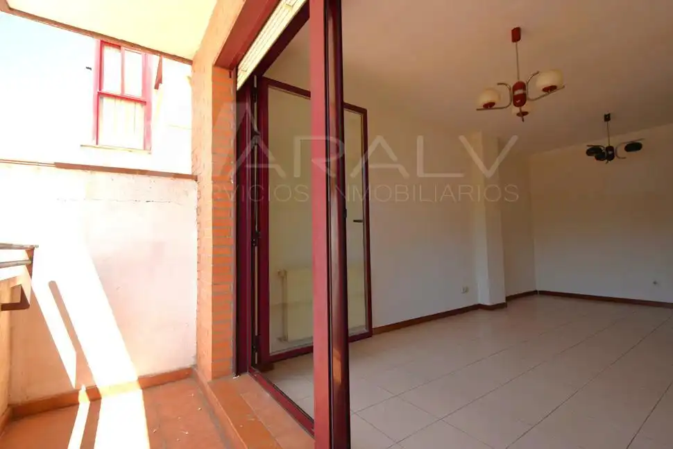 Flat for sale in Calle Ciudad Vieja de Cáceres, PAU de Carabanchel