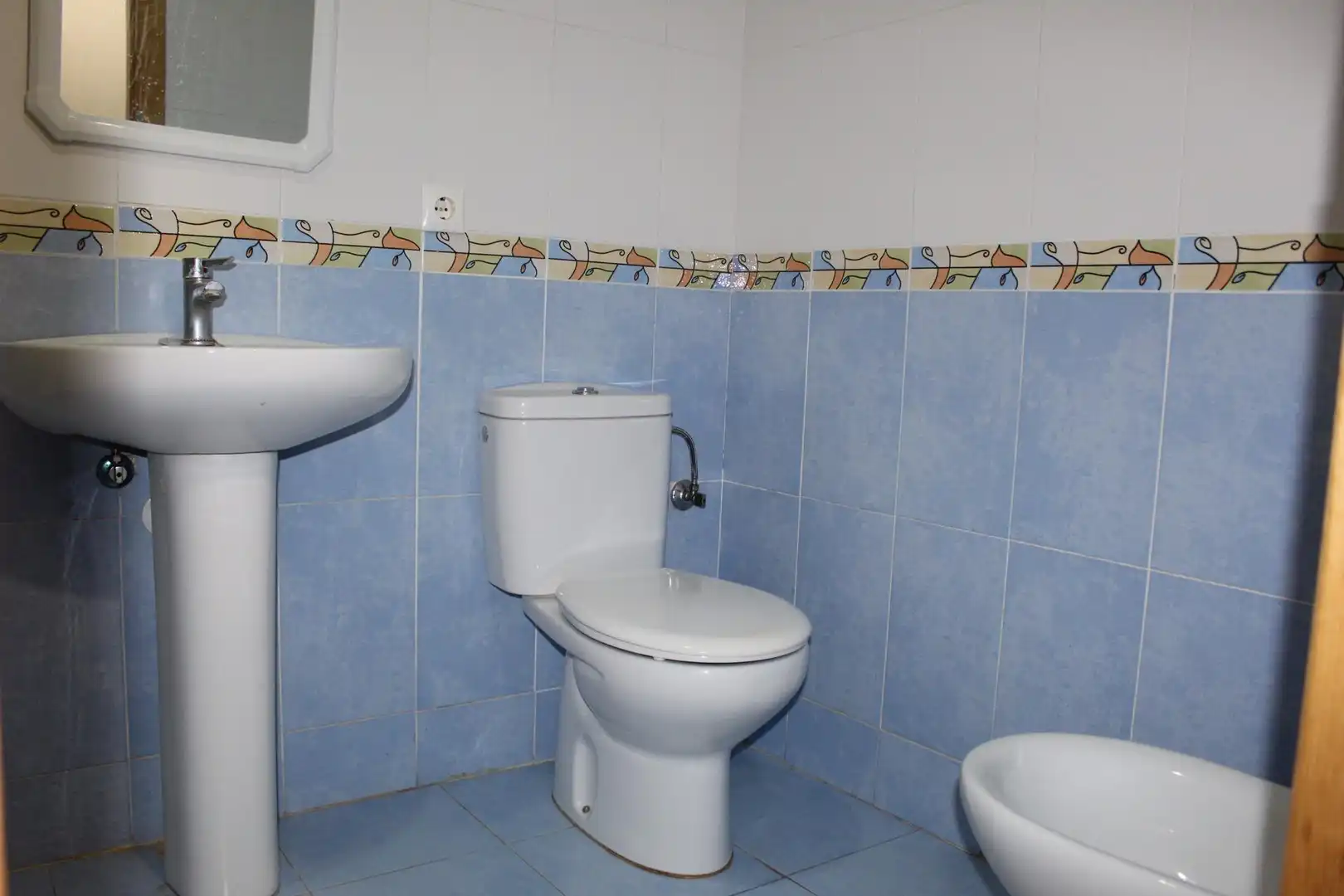 Baño de Piso en venta en Onda con Aire acondicionado y Balcón