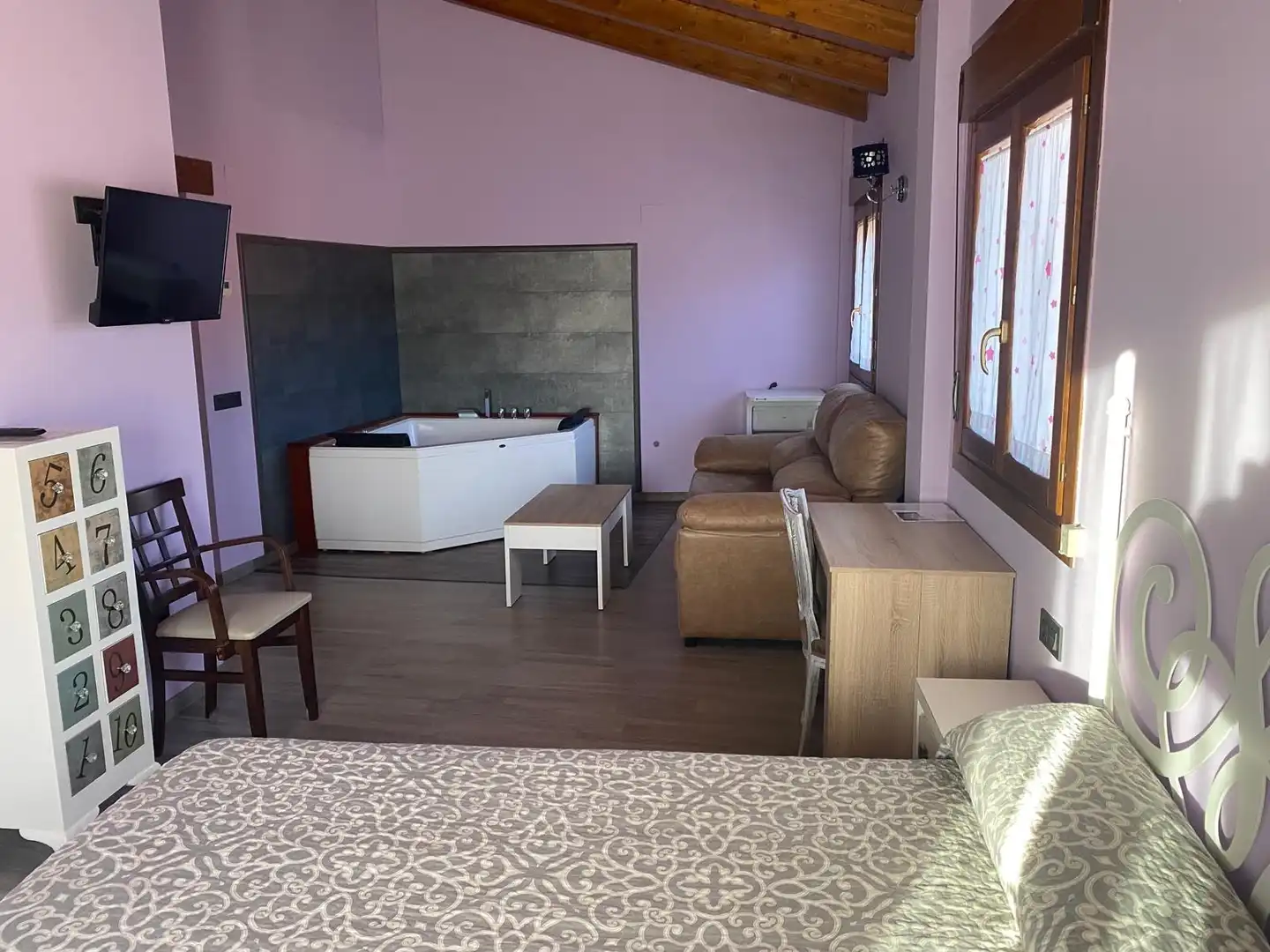Sala de estar de Edificio en venta en Anento