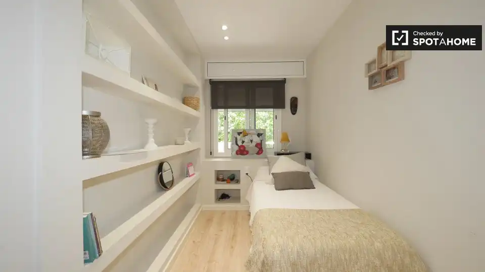 Zimmer in Pedralbes