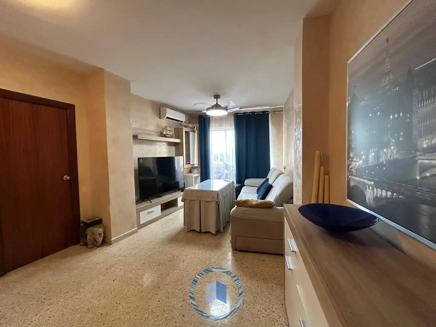 Sala de estar de Piso en venta en Montequinto con Terraza y Piscina