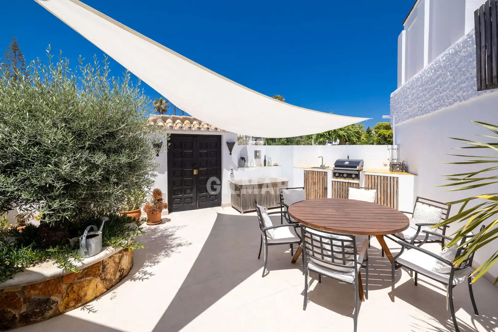 Terrassa de Casa adosada en venda en Estepona amb Jardí privat
