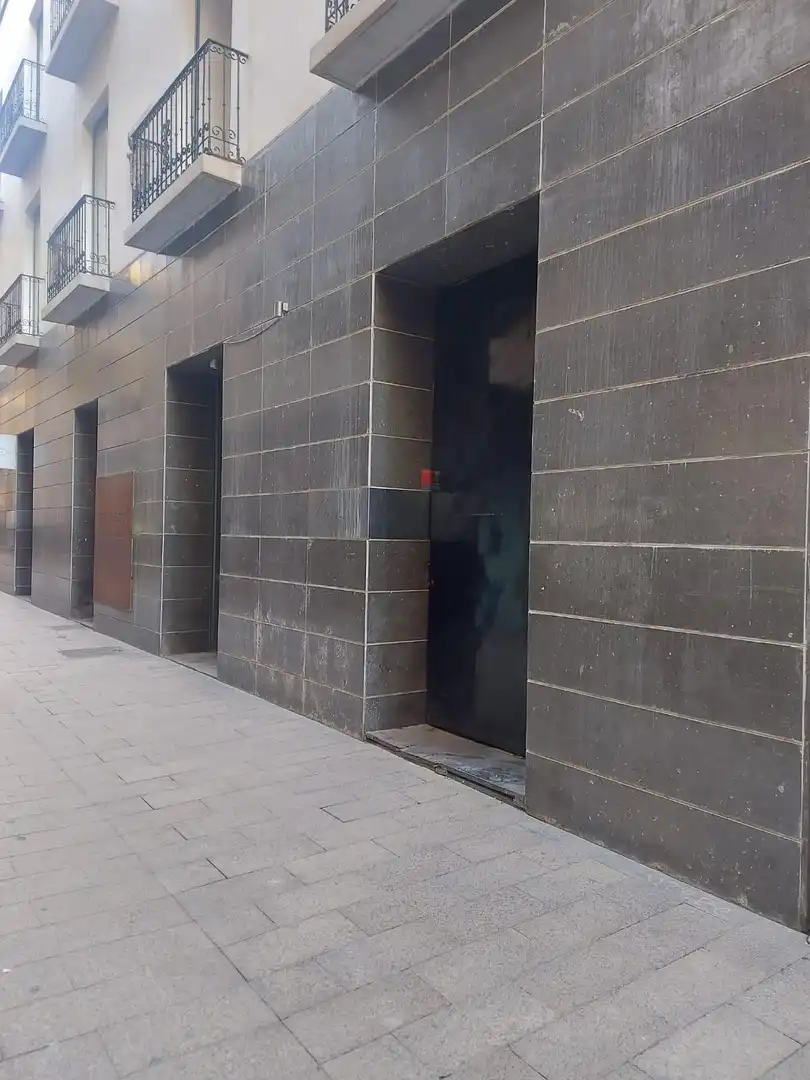 Außenansicht von Geschaftsraum zur Miete in Murcia mit Klimaanlage