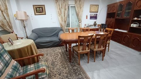 SE VENDE VIVIENDA COMPLETAMENTE ADAPTADA Y AMPLIA EN ASPE