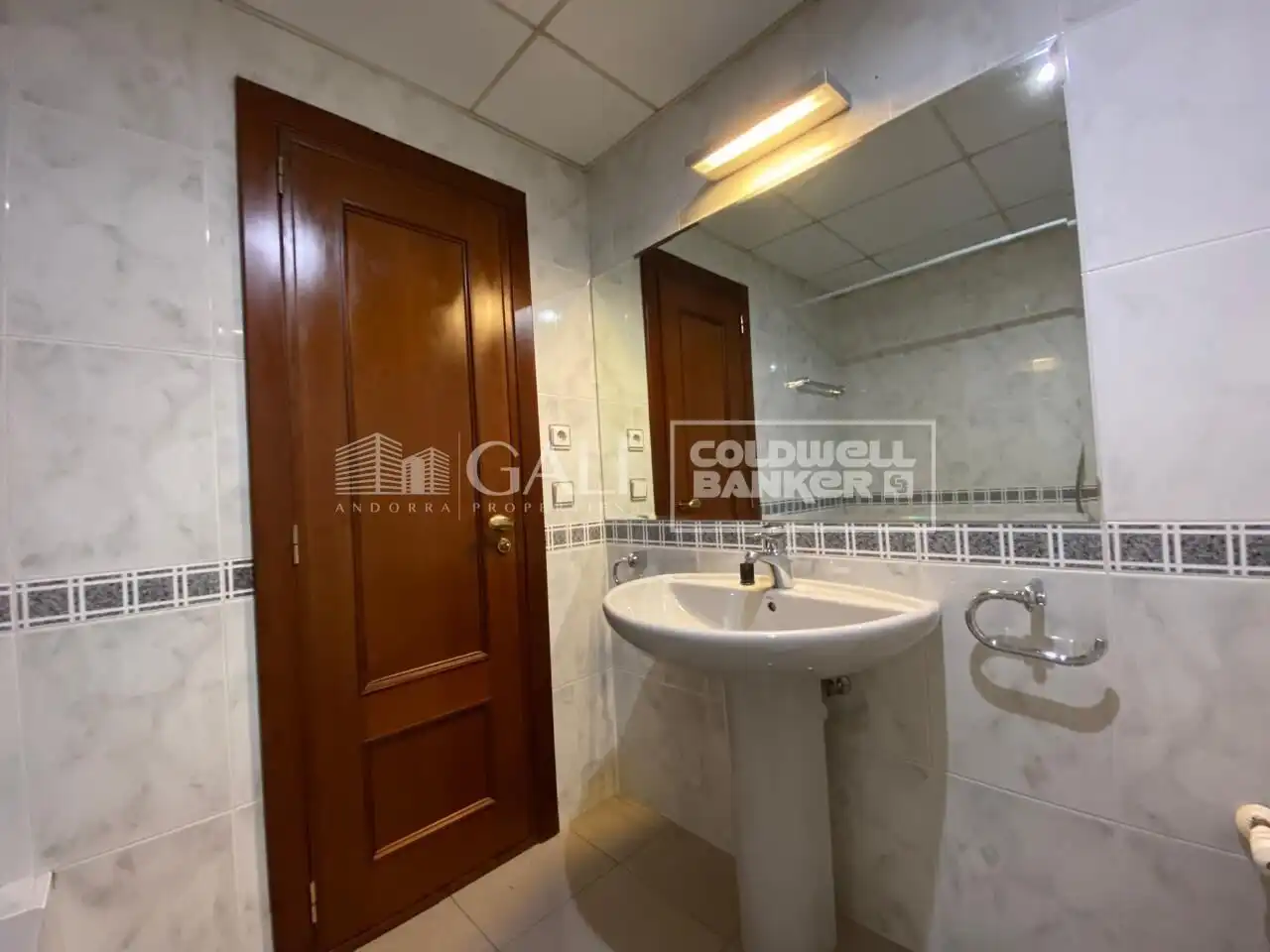 Badezimmer von Wohnung zur Miete in Andorra la Vella mit Heizung, Terrasse und Balkon
