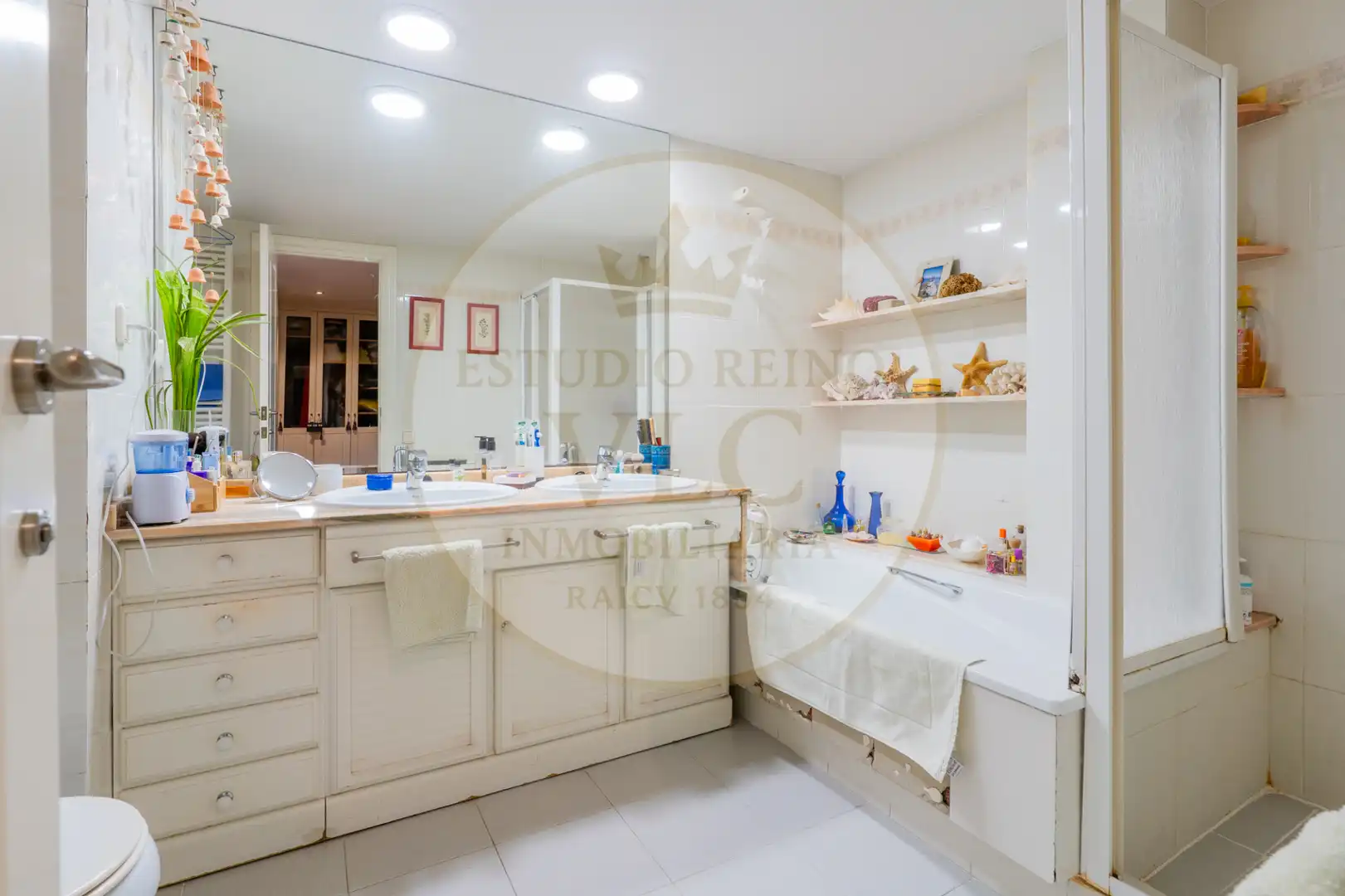 Bany de Apartament en venda en Valencia amb Aire condicionat, Calefacció i Parquet