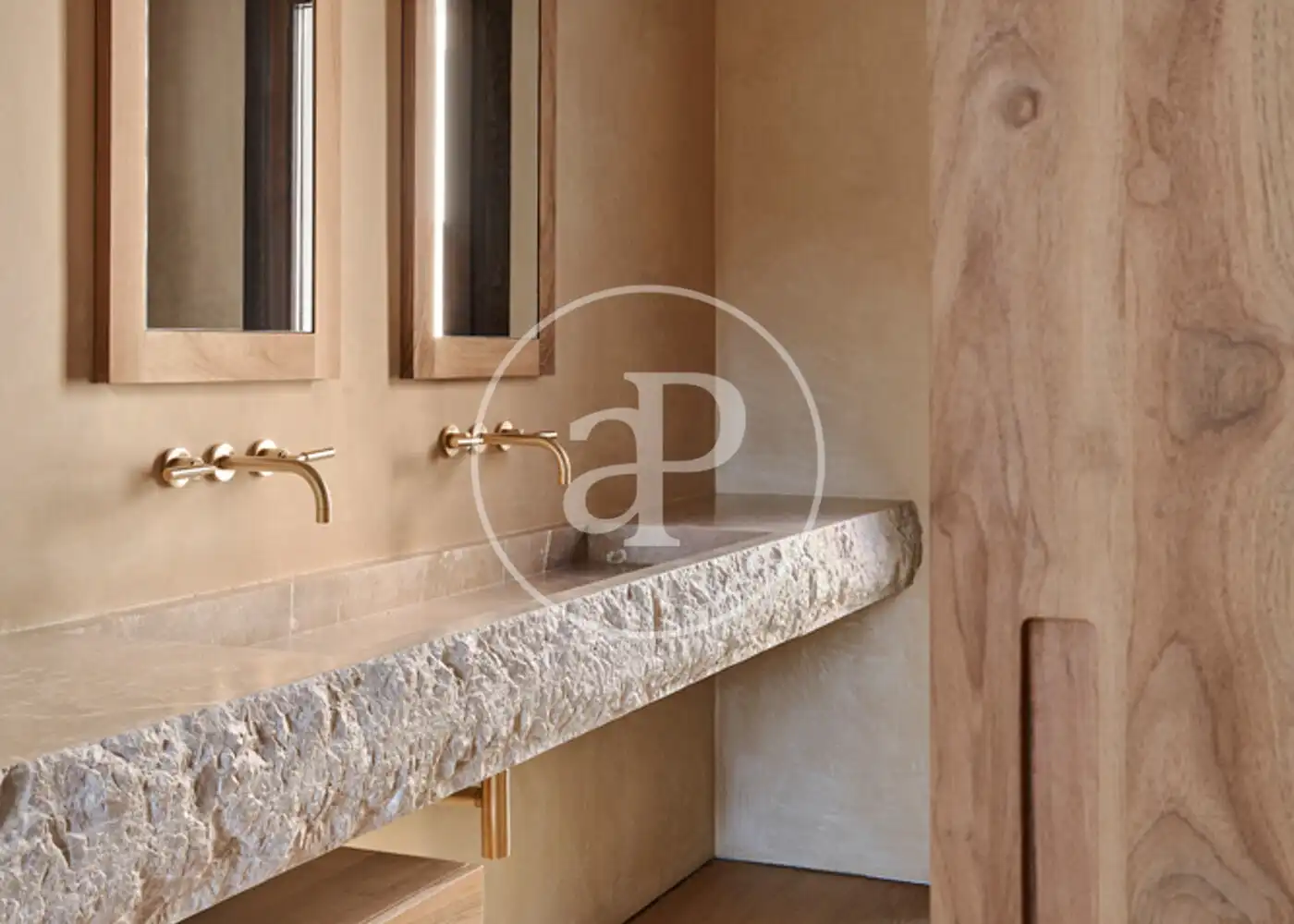 Baño de Piso en venta en  Palma de Mallorca con Aire acondicionado, Calefacción y Jardín privado
