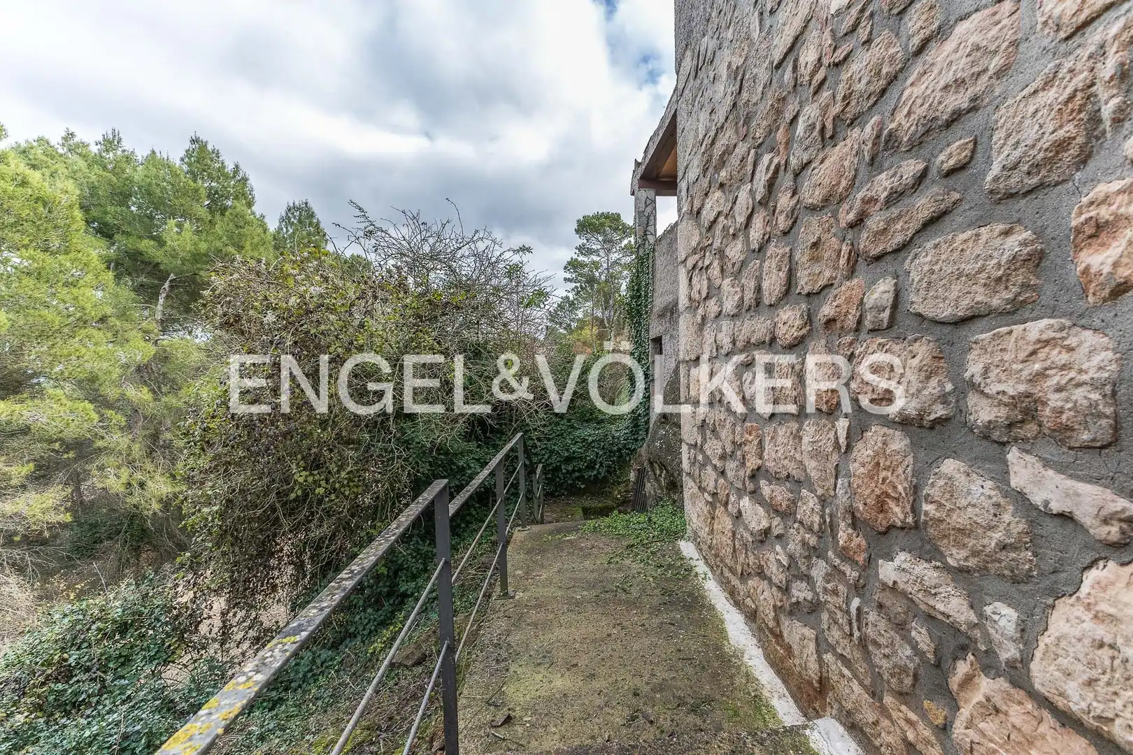 Finca rústica en venda en Aguilar de Segarra amb Calefacció, Jardí privat i Terrassa