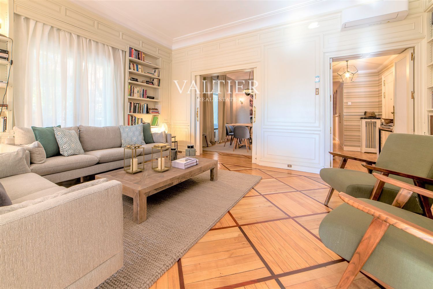 Living room of Flat for rent in  Madrid Capital  with Air Conditioner, Heating and Terrace