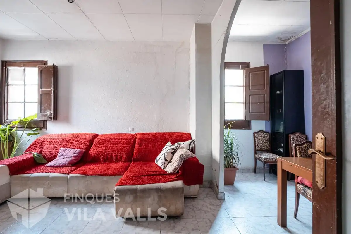 Sala d'estar de Casa o xalet en venda en Palau-solità i Plegamans amb Jardí privat