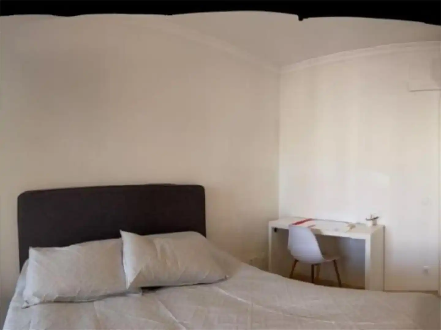 Schlafzimmer von Wohnung zur Miete in Estepona mit Klimaanlage, Schwimmbad und Balkon