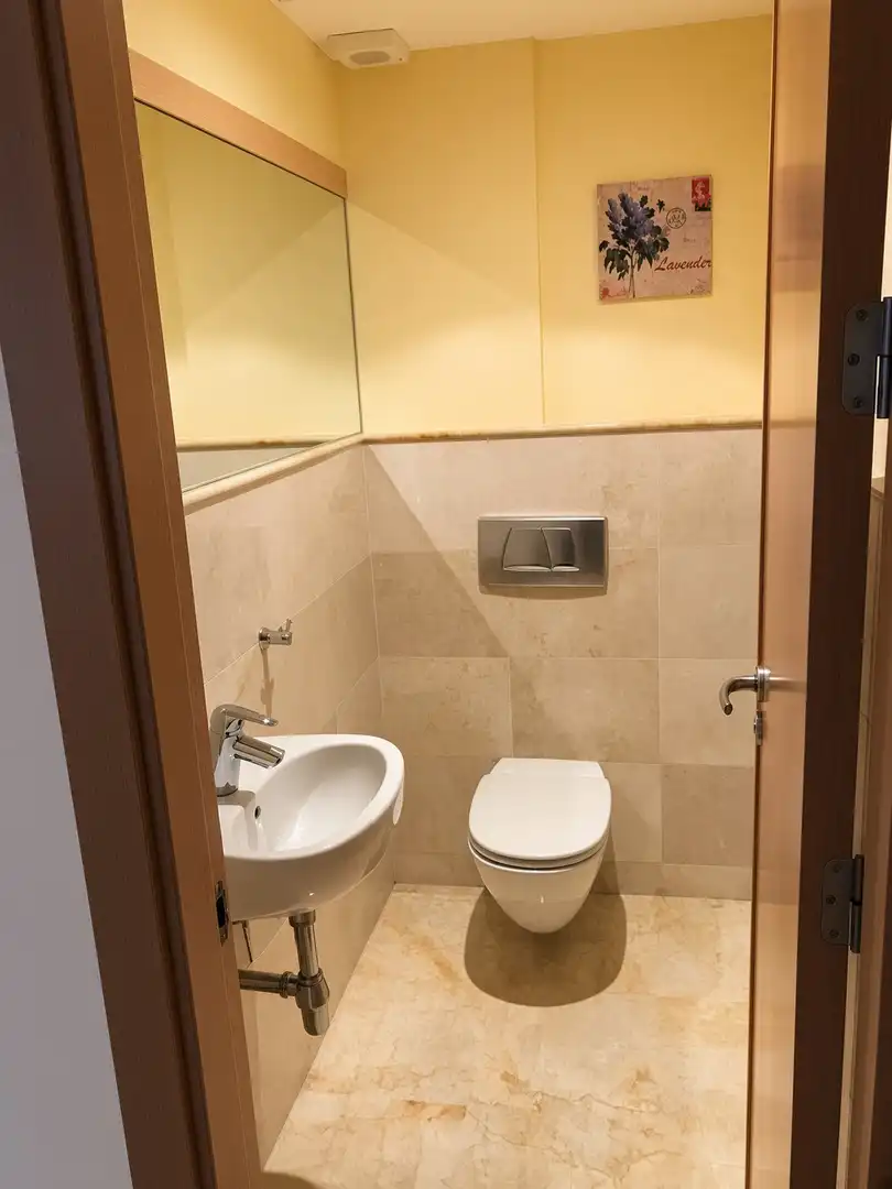 Bathroom of Apartments for sale in Marbella  with Air Conditioner, Terrace and Storage room