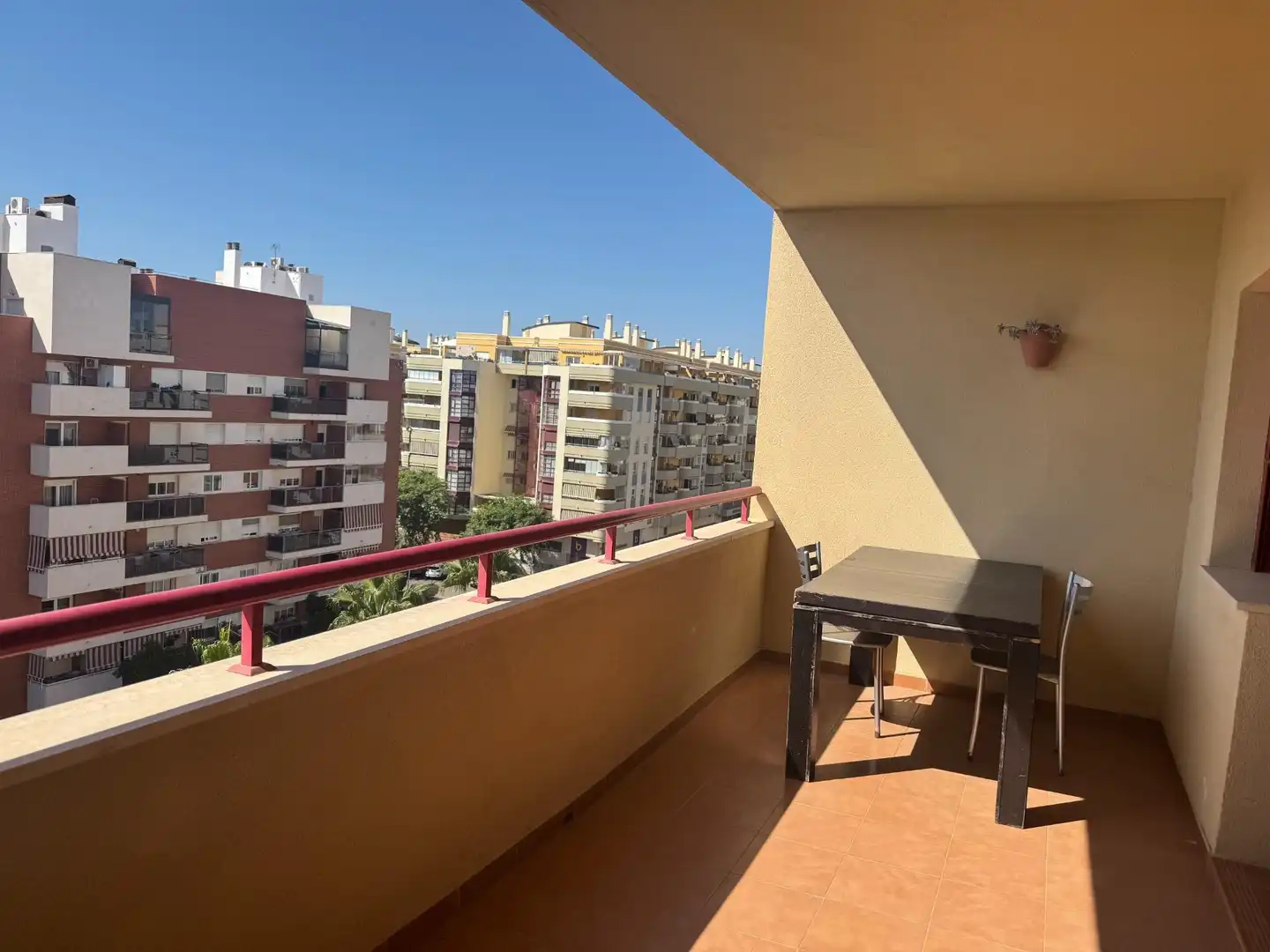 Piso de alquiler en Martín Carpena - Torre del Río